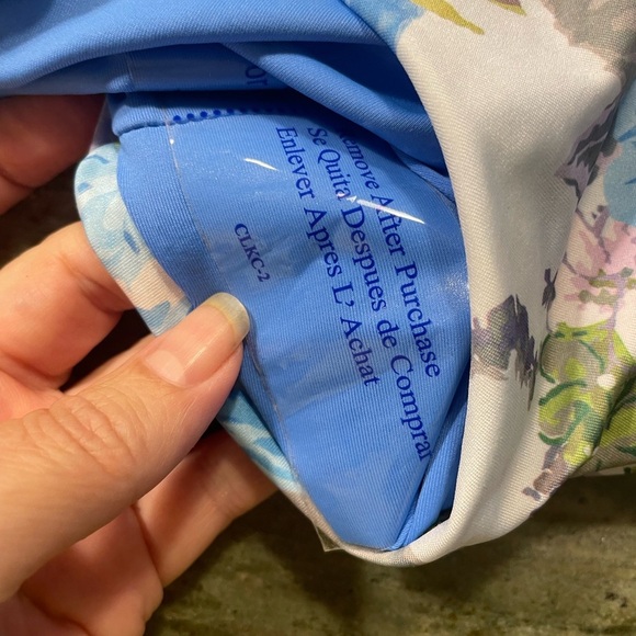 Becca NWOT floral ruffled one-piece swimsuit - medium - Picture 5 of 7